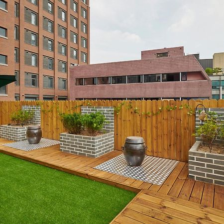 Eight Rest Hostel Myeongdong Seoul Exteriör bild