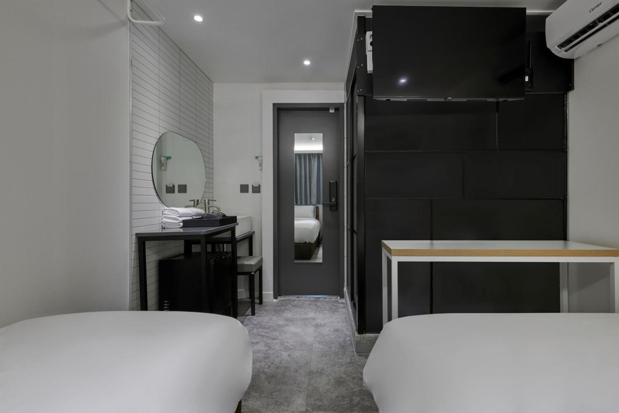 Eight Rest Hostel Myeongdong Seoul Exteriör bild