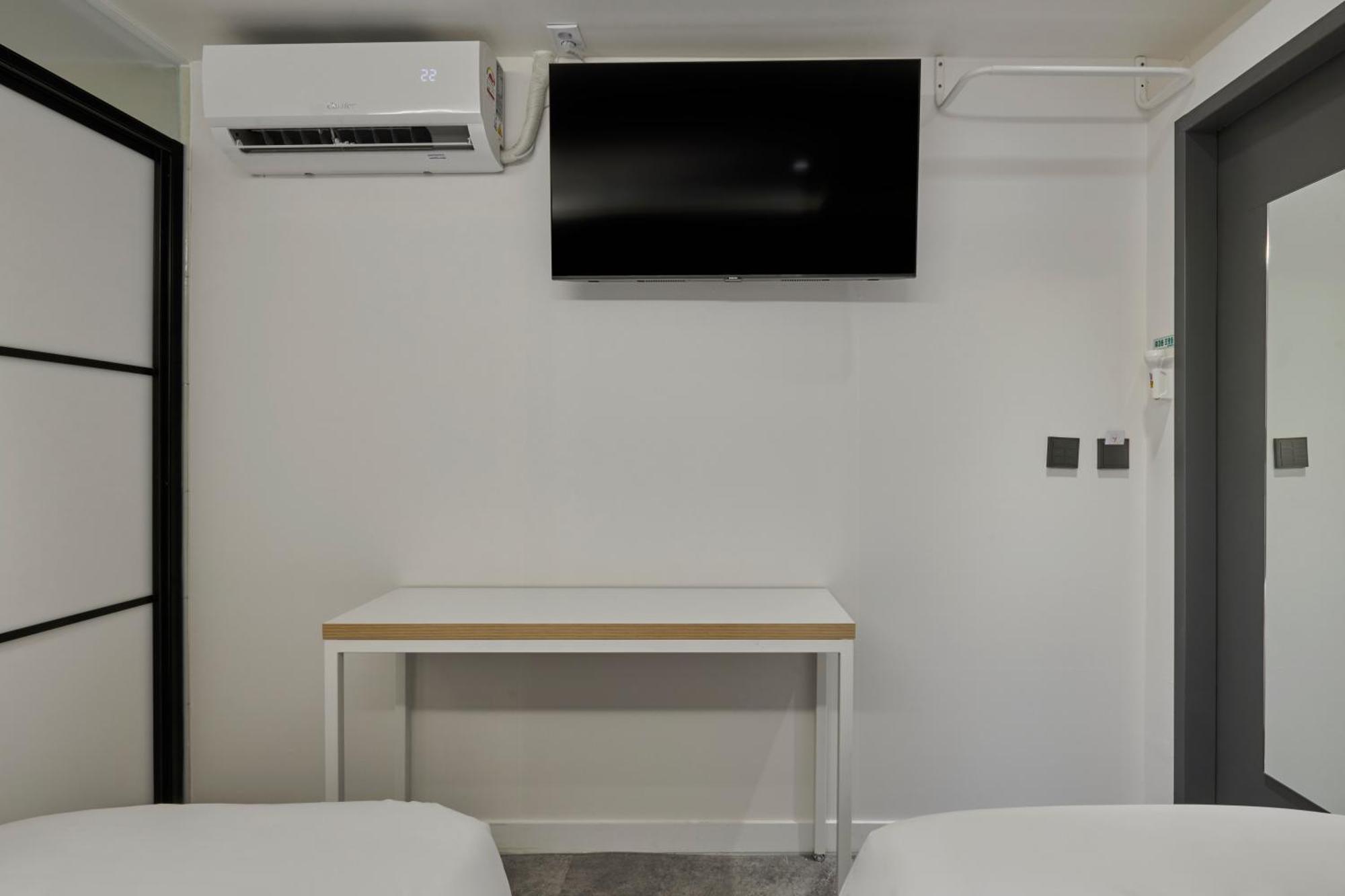 Eight Rest Hostel Myeongdong Seoul Exteriör bild