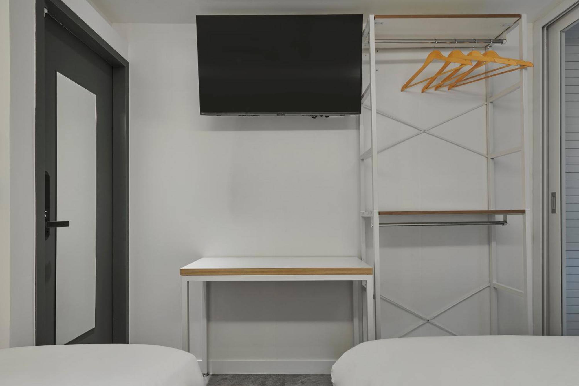Eight Rest Hostel Myeongdong Seoul Exteriör bild