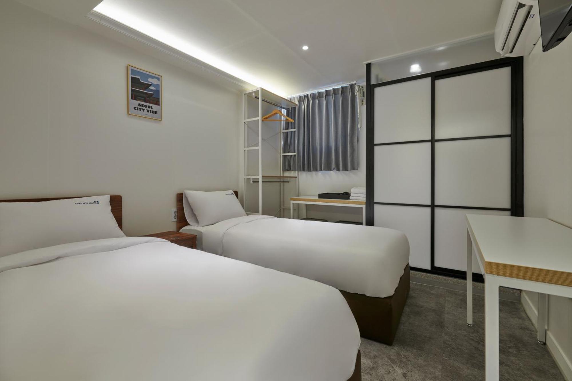 Eight Rest Hostel Myeongdong Seoul Exteriör bild
