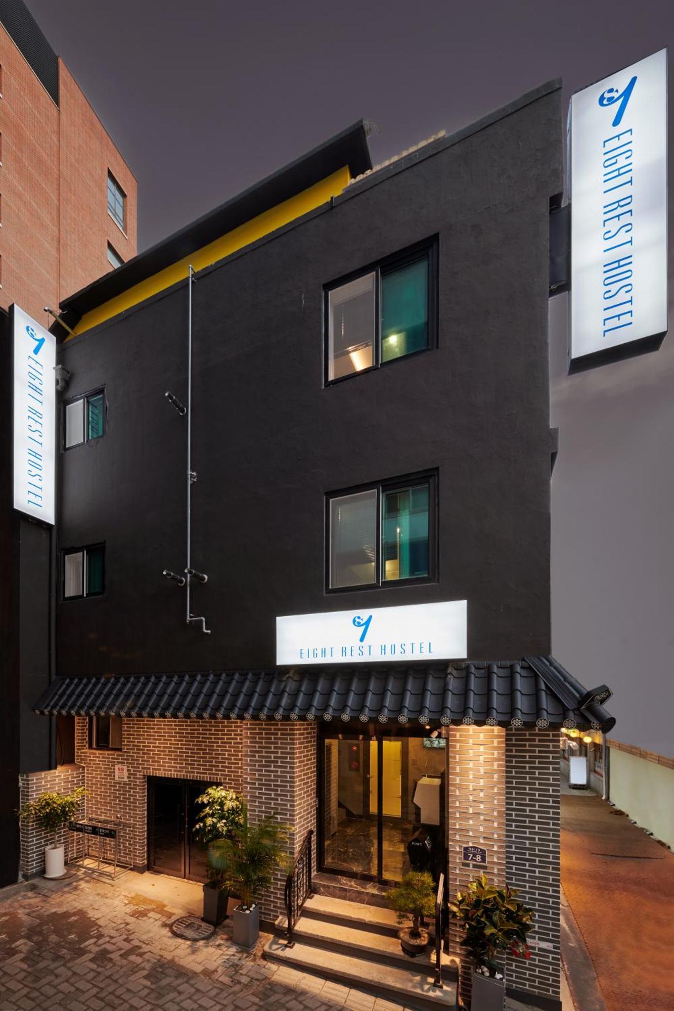 Eight Rest Hostel Myeongdong Seoul Exteriör bild